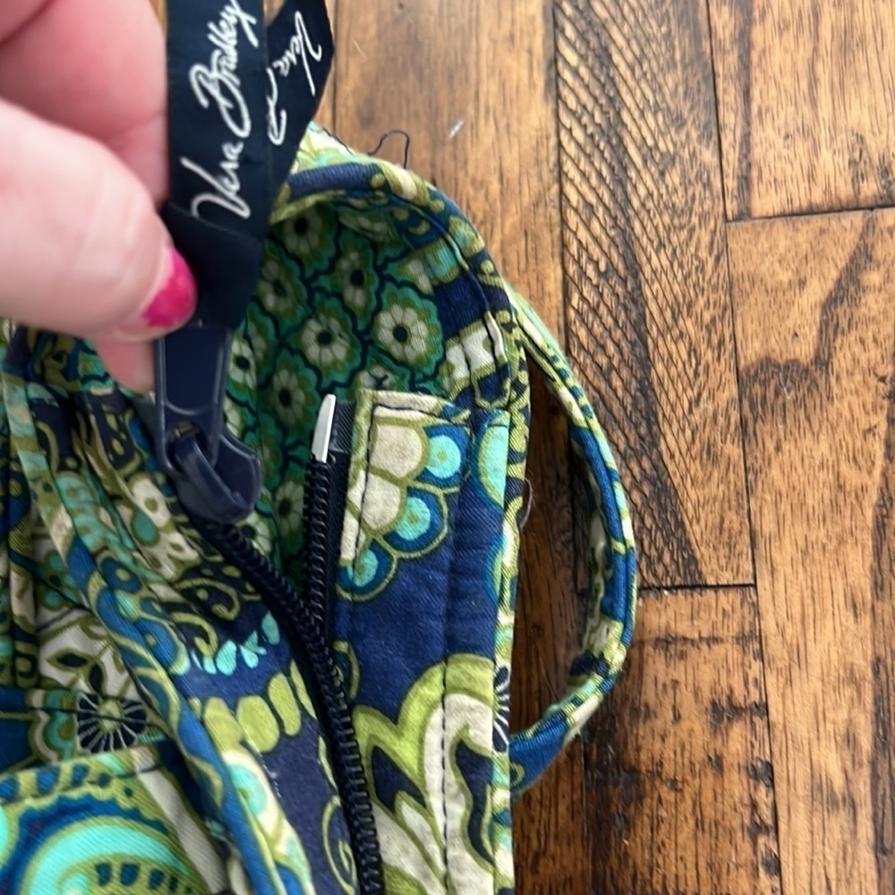 Vera Bradley Tote Bag Cloth Quilted Floral Blue and Green with zipper closure - Picture 10 of 15